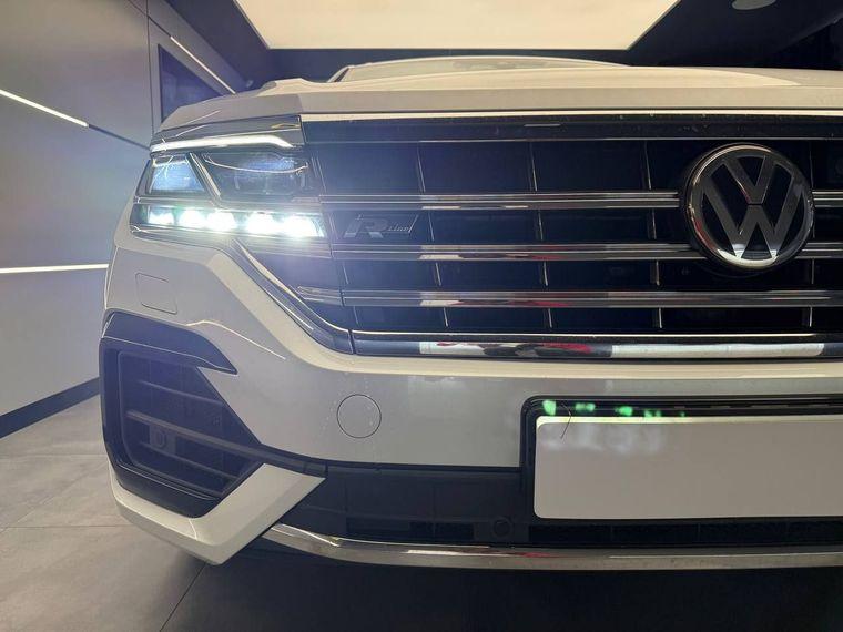 Volkswagen Touareg,  - вид 1