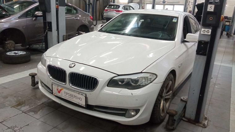 BMW 5 серия 2013 года, 328 972 км - вид 1