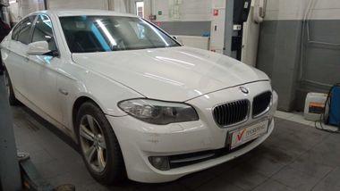 BMW 5 серия 2013 года, 328 972 км - вид 2