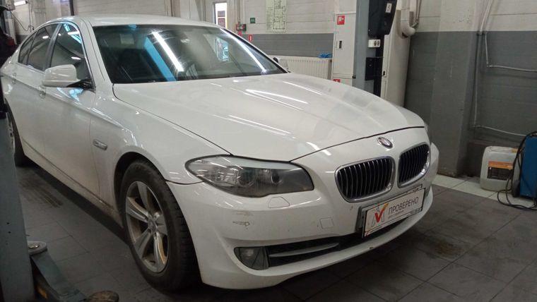 BMW 5 серия 2013 года, 328 972 км - вид 2