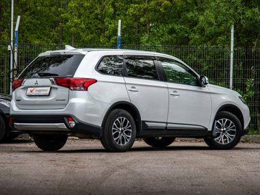 Mitsubishi Outlander 2017 года, 182 695 км - вид 2