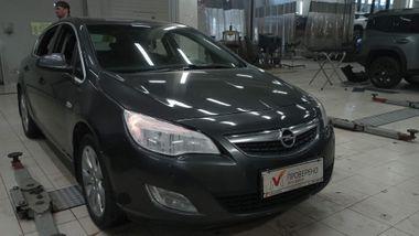 Opel Astra 2011 года, 167 768 км - вид 2