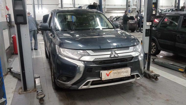 Mitsubishi Outlander 2019 года, 138 325 км - вид 2