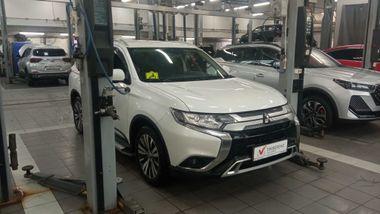 Mitsubishi Outlander 2019 года, 200 533 км - вид 2
