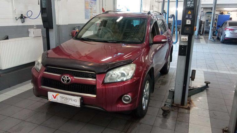 Toyota RAV4, 2010