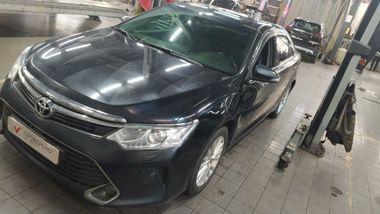 Toyota Camry 2015 года, 190 109 км - вид 1