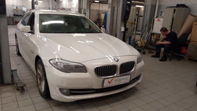 BMW 5 серия 2013 года, 204 080 км - вид 2
