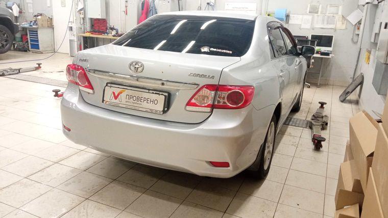 Toyota Corolla 2012 года, 295 475 км - вид 2
