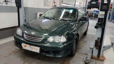 Toyota Avensis 1998 года, 355 303 км - вид 1