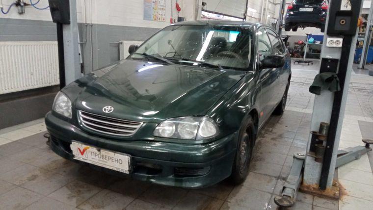 Toyota Avensis 1998 года, 355 303 км - вид 1