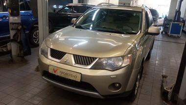 Mitsubishi Outlander 2008 года, 359 287 км - вид 1