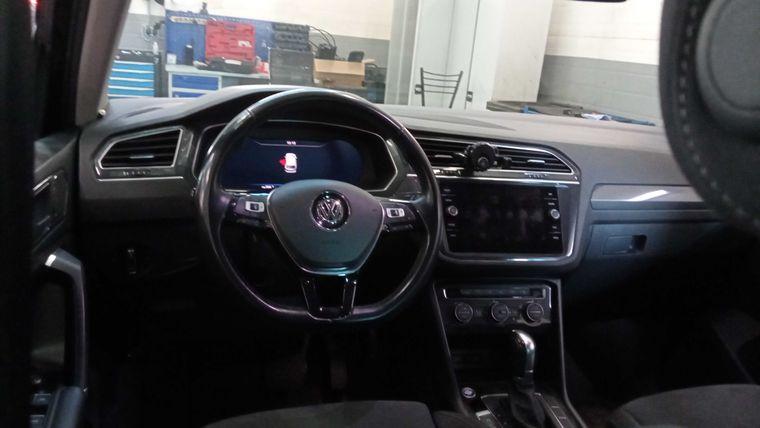 Volkswagen Tiguan,  - вид 4