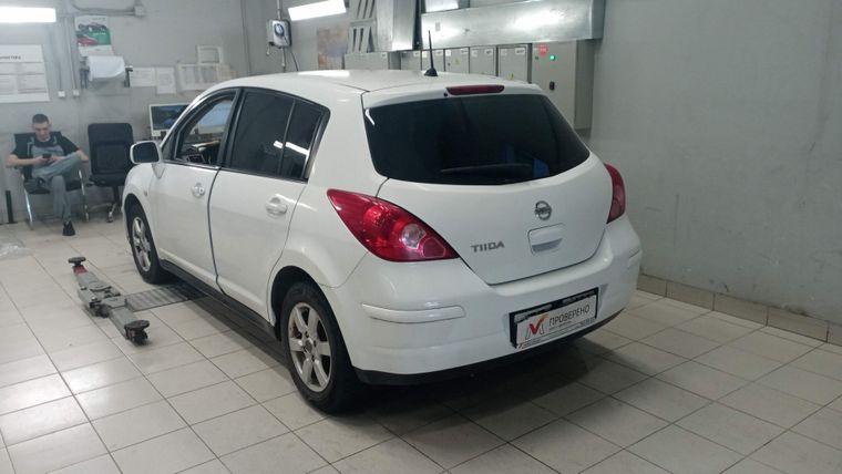 Nissan Tiida, 2008 - вид 3