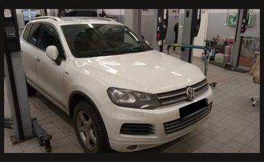 Volkswagen Touareg 2013 года, 301 066 км - вид 2