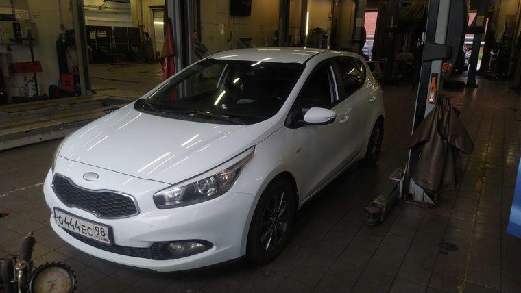 Kia Ceed 2013 года, 250 305 км - вид 1