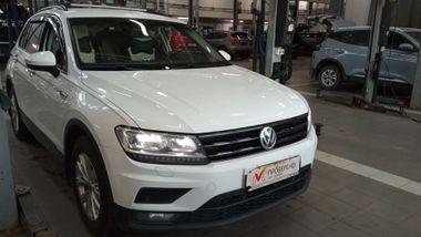 Volkswagen Tiguan 2019 года, 139 460 км - вид 2