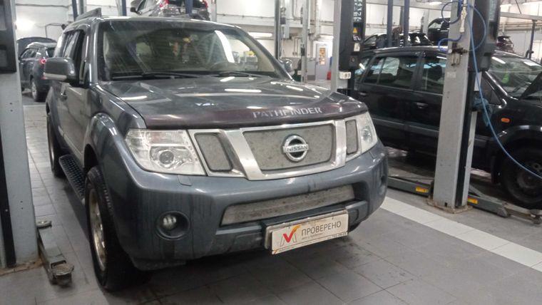 Nissan Pathfinder,  - вид 1