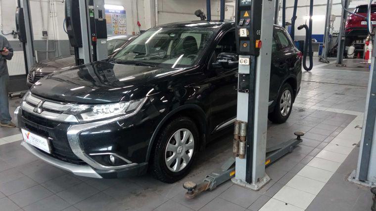 Mitsubishi Outlander, 2016