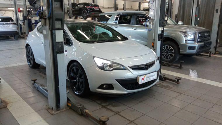 Opel Astra GTC,  - вид 1