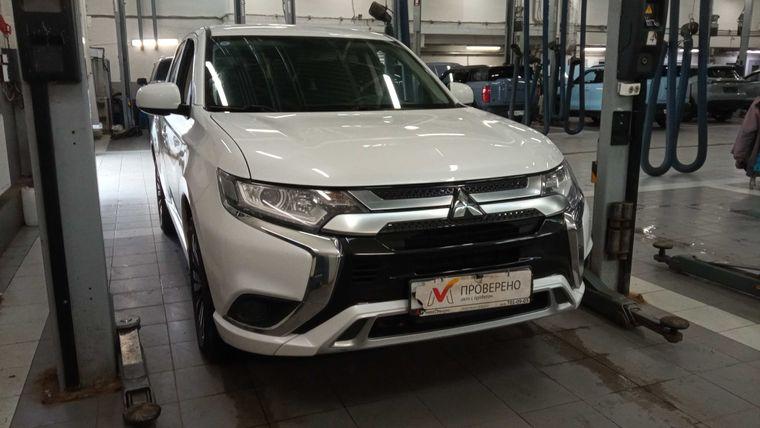 Mitsubishi Outlander 2022 года, 49 040 км - вид 2