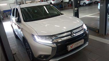 Mitsubishi Outlander 2018 года, 116 856 км - вид 2