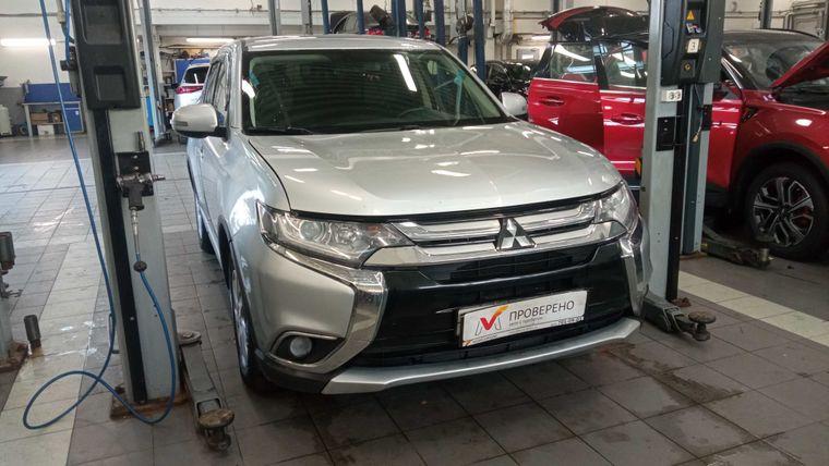 Mitsubishi Outlander, 2018 - вид 1