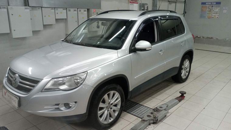 Volkswagen Tiguan 2010 года, 172 615 км - вид 1