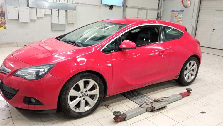 Opel Astra GTC, 2011