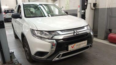 Mitsubishi Outlander 2021 года, 45 260 км - вид 2