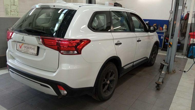 Mitsubishi Outlander, 2021 - вид 2