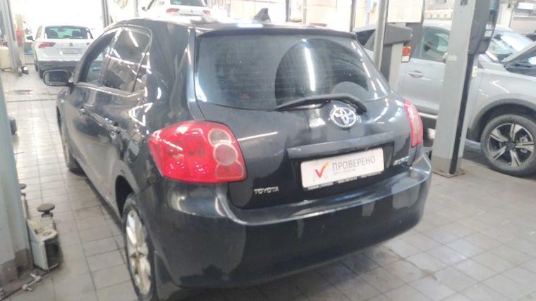 Toyota Auris,  - вид 3