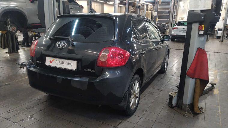 Toyota Auris,  - вид 2