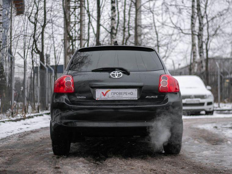 Toyota Auris,  - вид 3