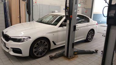 BMW 5 серия 2018 года, 153 509 км - вид 1