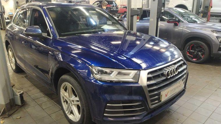 Audi Q5,  - вид 1