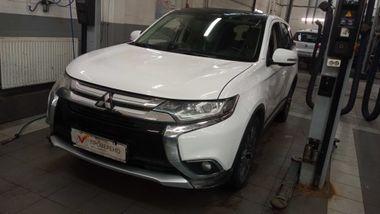 Mitsubishi Outlander 2016 года, 260 009 км - вид 1