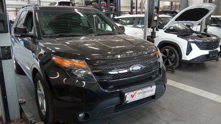 Ford Explorer 2014 года, 108 038 км - вид 2