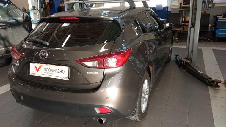 Mazda 3,  - вид 2