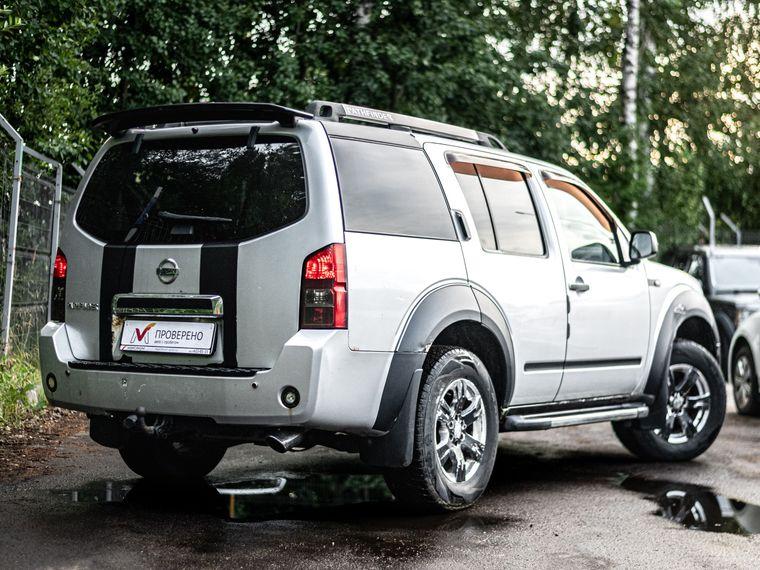 Nissan Pathfinder,  - вид 1