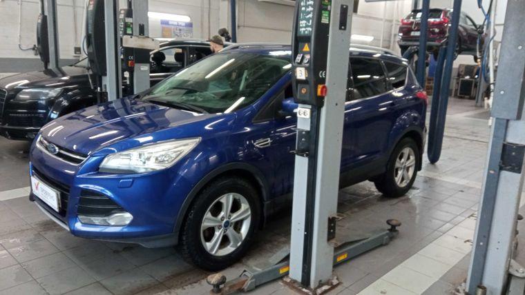 Ford Kuga 2014 года, 144 740 км - вид 1