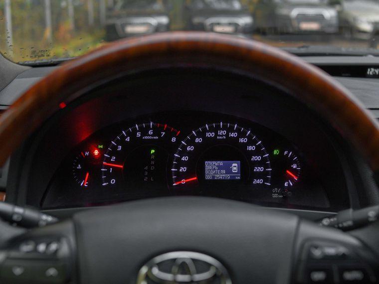 Toyota Camry,  - вид 4