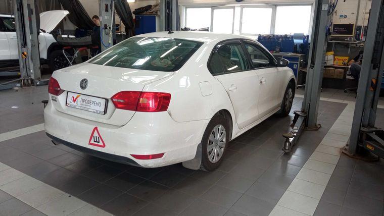 Volkswagen Jetta,  - вид 2