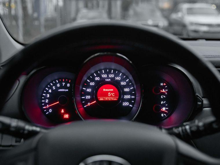 Kia Rio,  - вид 4