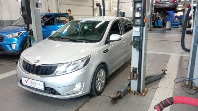 Kia Rio 2015 года, 127 288 км - вид 1