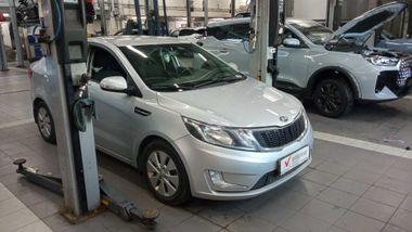 Kia Rio 2015 года, 127 288 км - вид 2