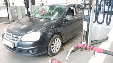 Volkswagen Jetta 2010 года, 274 561 км - вид 1