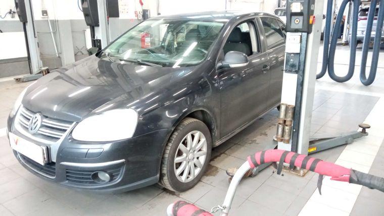 Volkswagen Jetta 2010 года, 274 561 км - вид 1