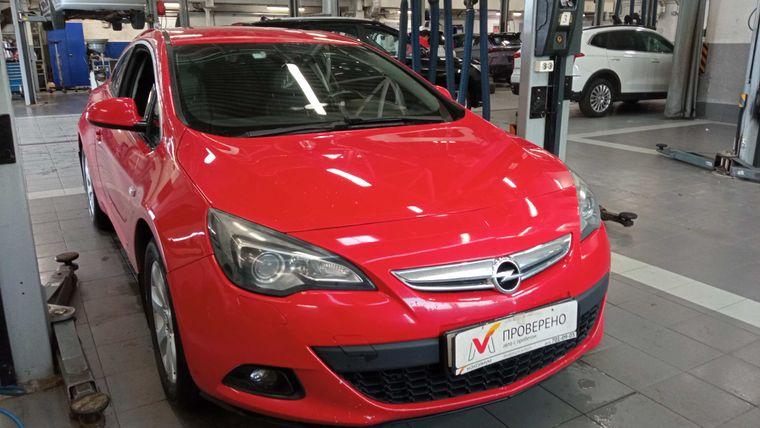 Opel Astra GTC 2011 года, 183 000 км - вид 2