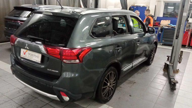 Mitsubishi Outlander, 2015 - вид 2