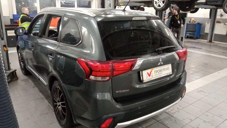 Mitsubishi Outlander, 2015 - вид 3